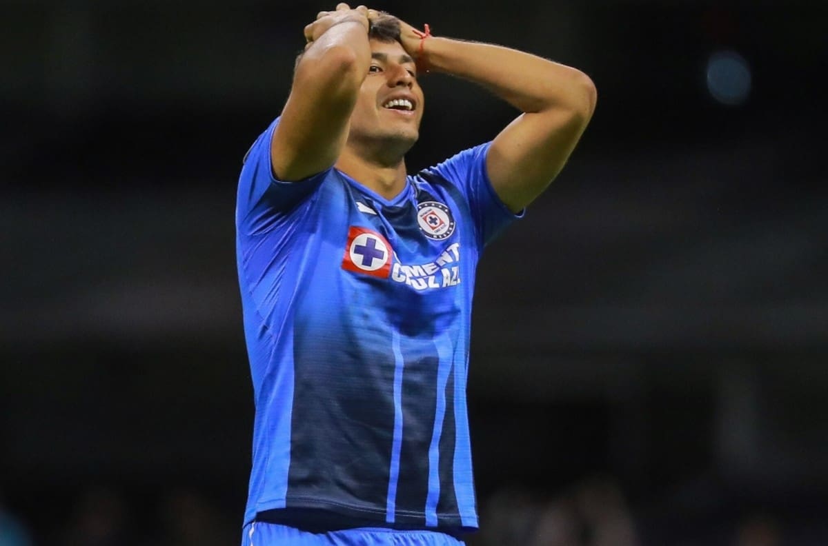 Se complica Iván Morales: Cruz Azul hace oferta por delantero mundialista en Qatar 2022