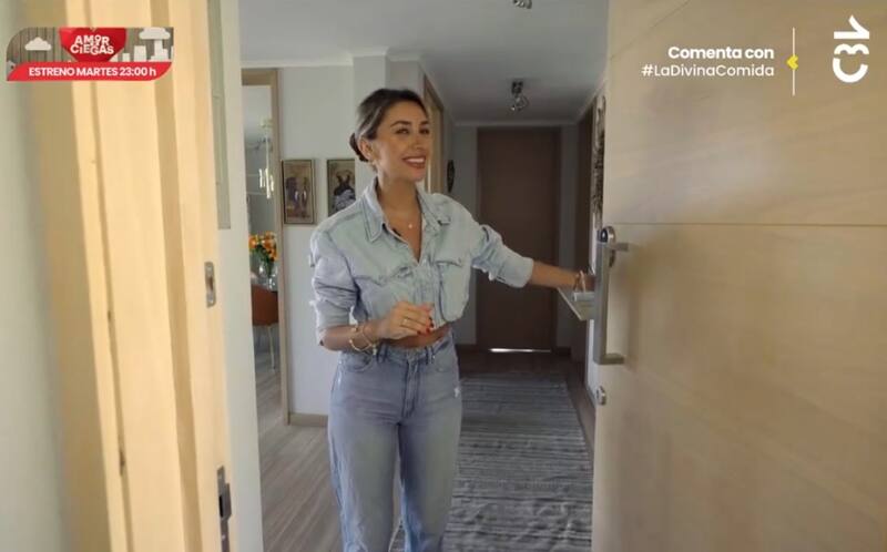 enseñó el nuevo hogar que comparte junto a su pareja. Créditos: CHV.