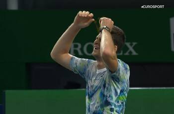 Masters 1000 de Shanghai: Hurkacz salvó un punto de partido para ganarle la final a Rublev