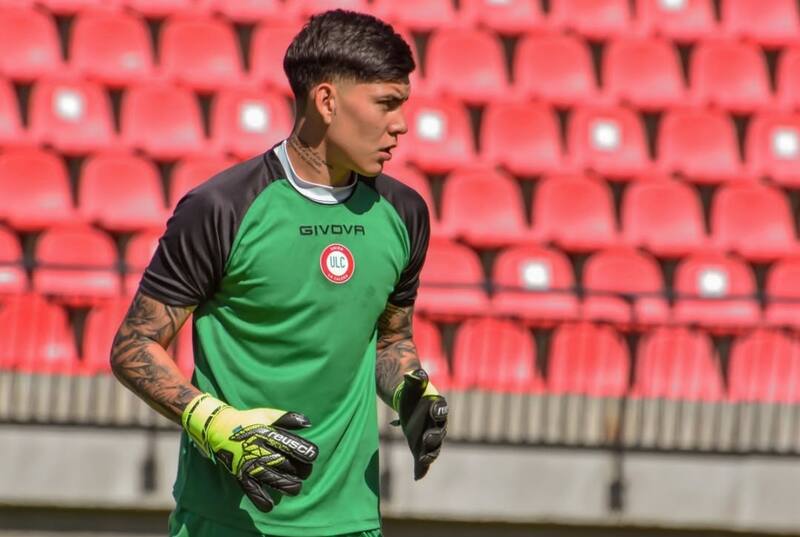 El meta de 18 años tiene a todos ilusionados en Unión La Calera. Foto: @b.astudilloo.