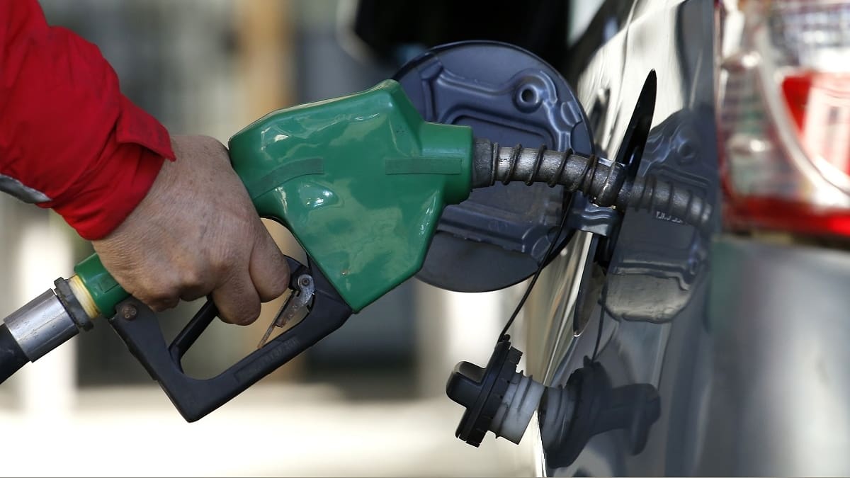 Aumento en el precio del combustible: ¿Qué día es más barato cargar bencina?