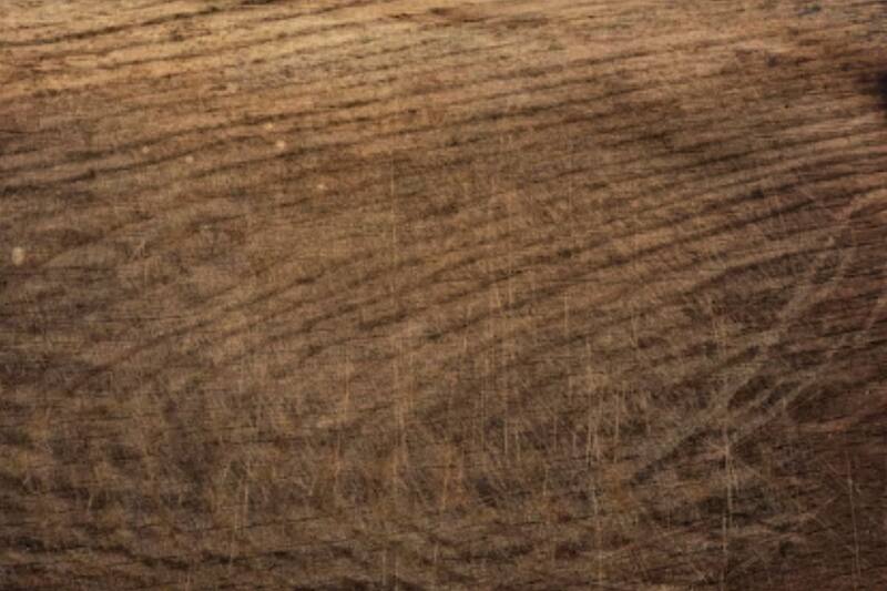 De esta forma sencilla puedes dejar tus objetos de madera en buen estado y libre de rayones.
Créditos: Freepik.