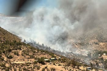 Incendio forestal en San Esteban deja a un fallecido y viviendas destrozadas