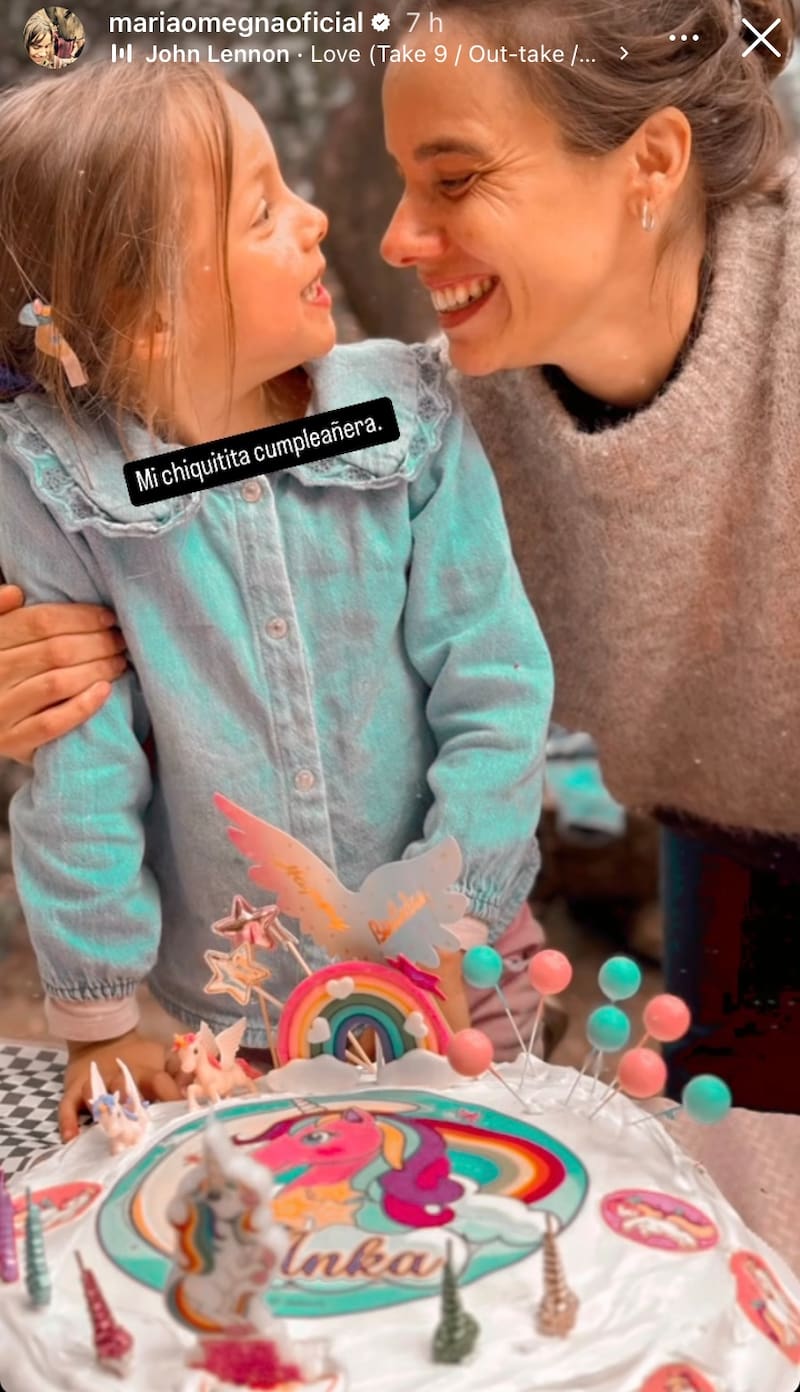 María Gracia Omegna y su hija Anka en su fiesta de cumpleaños.