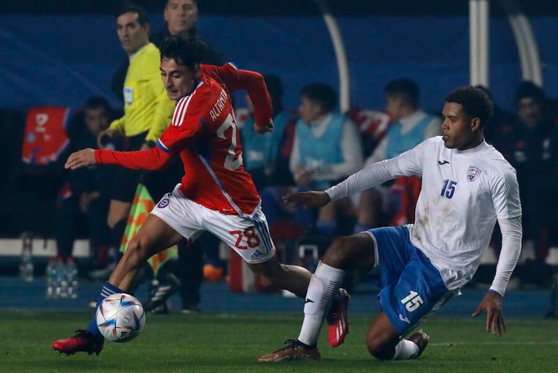 La Roja vs. Cuba hace semanas. Foto: Aton.