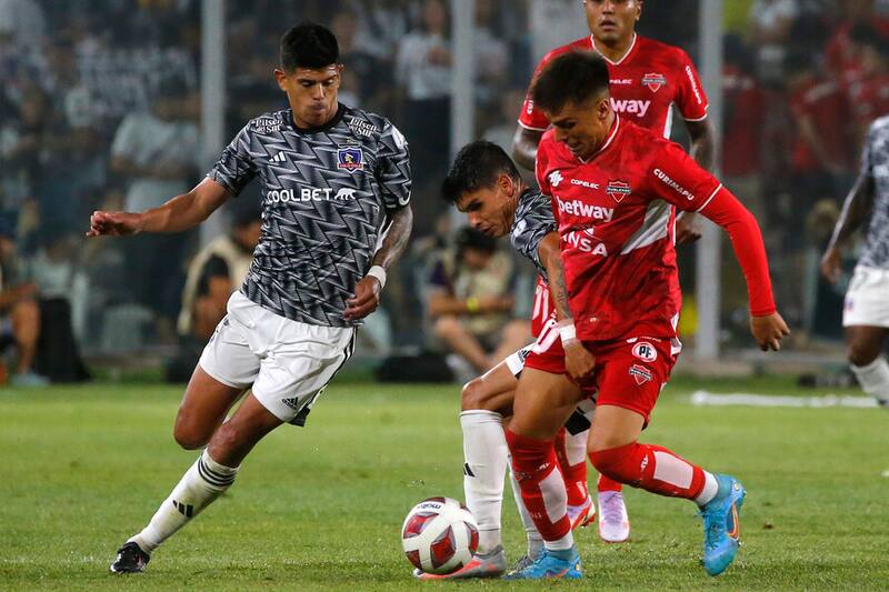 Colo Colo y Ñublense ya conocen a sus posibles rivales en Copa Libertadores. Foto: Aton.