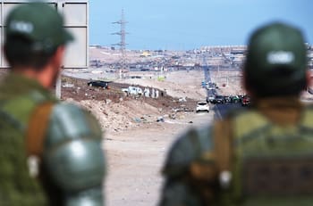 Alcalde de Alto Hospicio pide apoyo militar tras hallazgo de tres cadáveres en cementerio animal