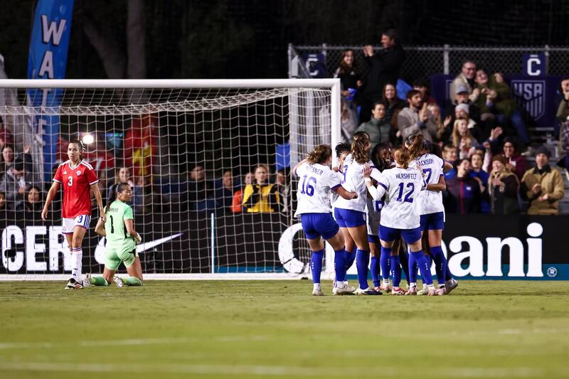 El cuadro nacional cayó de manera inapelable frente a Estados Unidos en Santa Bárbara. Foto: @USWNT en X