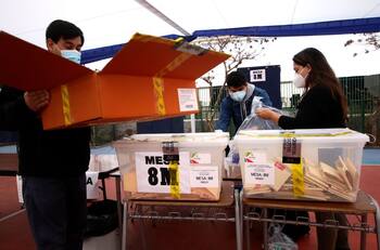 Presentan proyecto para aumentar pago a vocales de mesa: ¿Cuál sería el monto que podrían recibir?