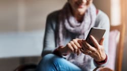 Movistar ofrece plan de teléfono a $3.990 mensuales para adultos mayores: así puedes solicitar servicio