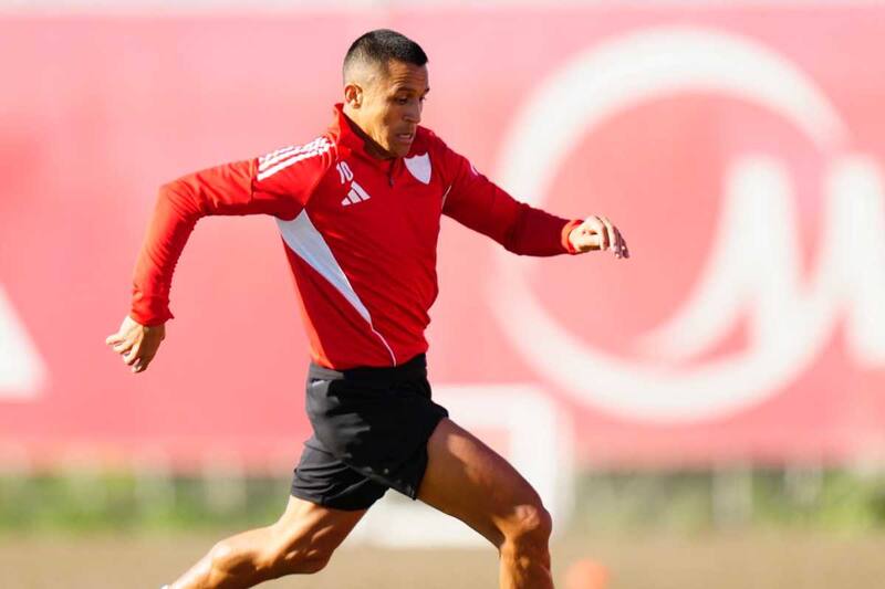 Entrenar el viernes y sábado fue suficiente para subirse al avión a Barcelona. Foto: @SevillaFC