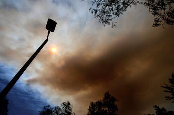 VIDEO | Incendios forestales en Ñuble: Decretan Alerta Roja en Quirihue y Portezuelo