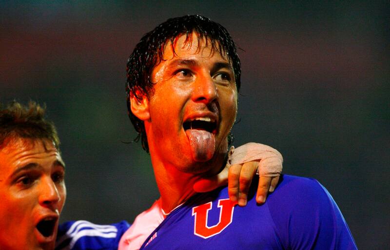 FUTBOL, UNION ESPANOLA VS. UNIVERSIDAD DE CHILE. FINAL DE PLAY OFF, TORNEO APERTURA 2009.
JUAN MANUEL OLIVERA, CELEBRA EL 1 A 0.
07/07/2009
SANTIAGO, CHILE
CLAUDIO DIAZ/PHOTOSPORT.
SOCCER, UNION ESPANOLA VS UNIVERSIDAD DE CHILE.
FINAL MATCH, APERTURE CHAMPIONSHIP 2009.
07/07/2009.
SANTIAGO, CHILE.
CLAUDIO DIAZ/PHOTOSPORT.