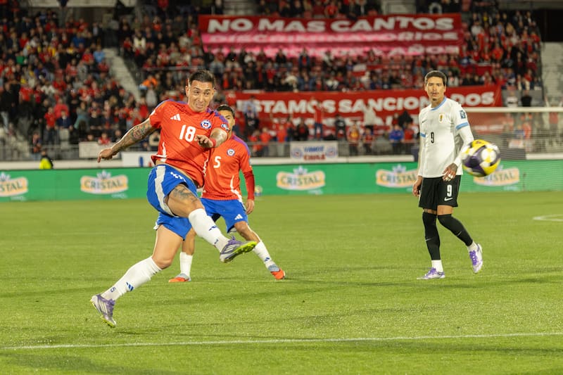 Chile no tiene estadio confirmado para el partido del próximo 10 de octubre ante Perú. Foto: Felipe Escobedo/En Cancha.
