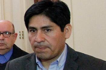 Quién es Juan Carlos Reinao, el alcalde de Renaico acusado de violación que está prófugo