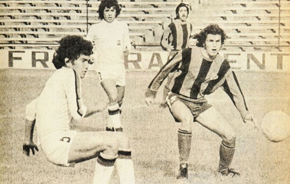 Uruguayo, sin gran trayectoria en su país, Carlos Alberto Sintas tendría un año excepcional e irrepetible. Fue el que más aprovechó la Copa Chile para adaptarse al fútbol local.