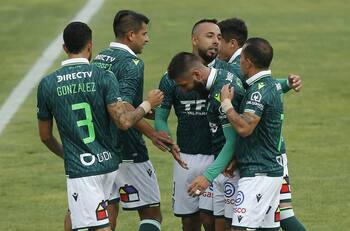 Ronald Fuentes dio indicios de quién será el próximo delantero de Santiago Wanderers