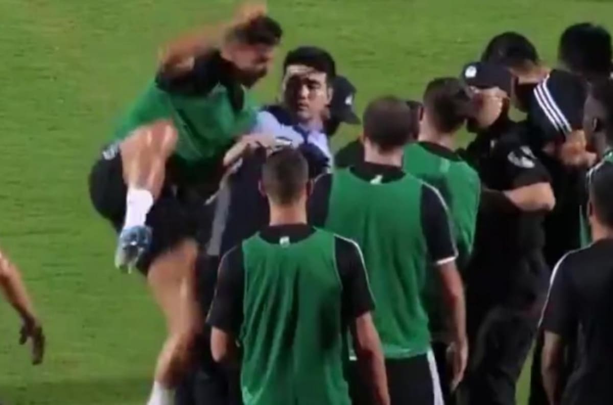 La jugarreta de Cristiano Ronaldo con un guardia de seguridad