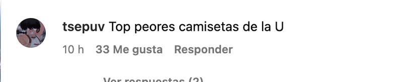 Hinchas molestos por la nueva camiseta.