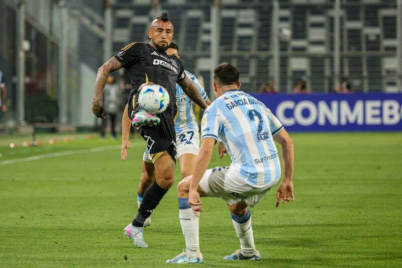 Los albos se verán las caras nuevamente con Racing. Foto: Felipe Escobedo/En Cancha.