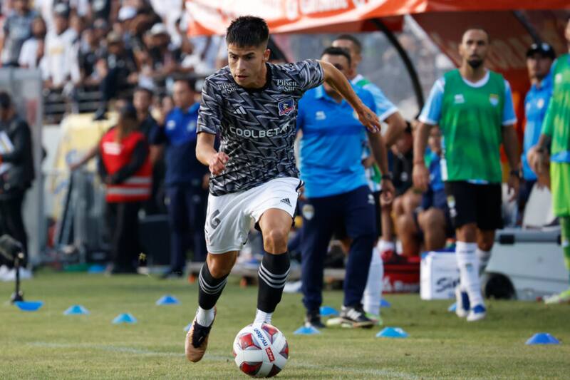 en su debut con Colo Colo en Campeonato Nacional. Foto: Aton
