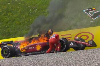 VIDEO | ¡Se incendió el auto! El gran susto de Carlos Sainz en el GP de Austria en la Fórmula 1