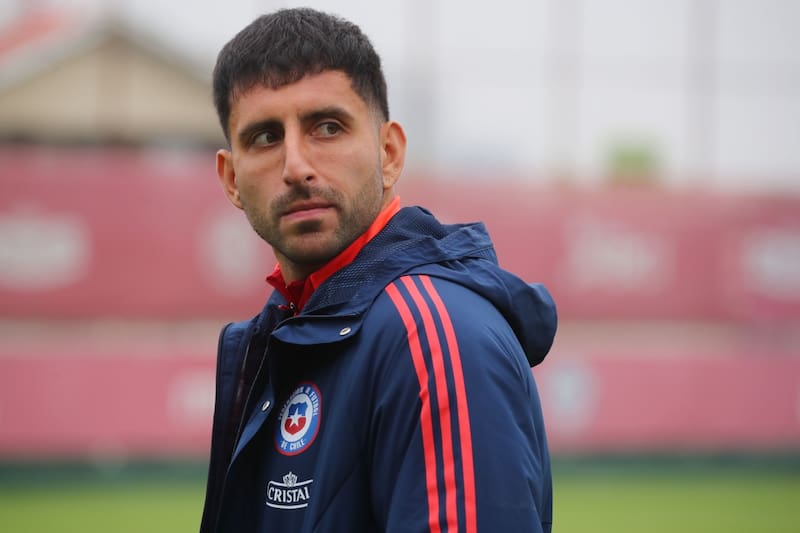 El seleccionado nacional fue reemplazado en la derrota 3-0 de su equipo frente a Atalanta.. Foto: Agencia Aton.