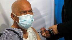 Cuarta dosis: adelantan vacuna de refuerzo para adultos mayores en residencias de larga estadía