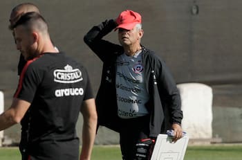 Felipe Bianchi: "Si Rueda sigue jugando al 'tun-tun' va a ser difícil llegar al Mundial"