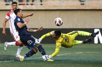 Periodista de Canal 13 ofreció disculpas a Nelson Espinoza tras desafortunada broma: “Cuando uno mete las patas...”