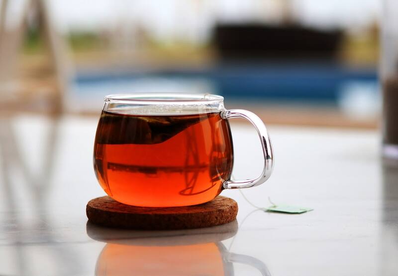 Cuando comes en exceso, el abdomen tiende a abultarse y a sentirse pesado o hinchado. Con estas hierbas vas a solucionar el problema | Foto: Befunky