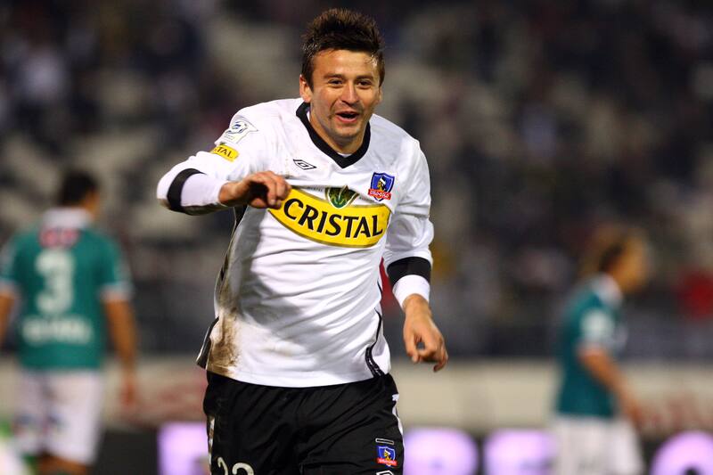 Roberto Gutiérrez pasó de la UC a Colo Colo en 2011. (Foto: Aton)