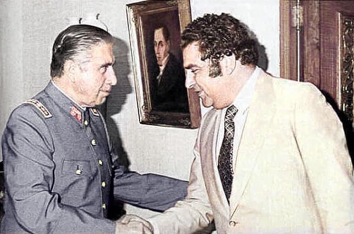 La historia detrás de la foto y el encuentro de Mario Kreutzberger, Don Francisco, con el dictador Augusto Pinochet
