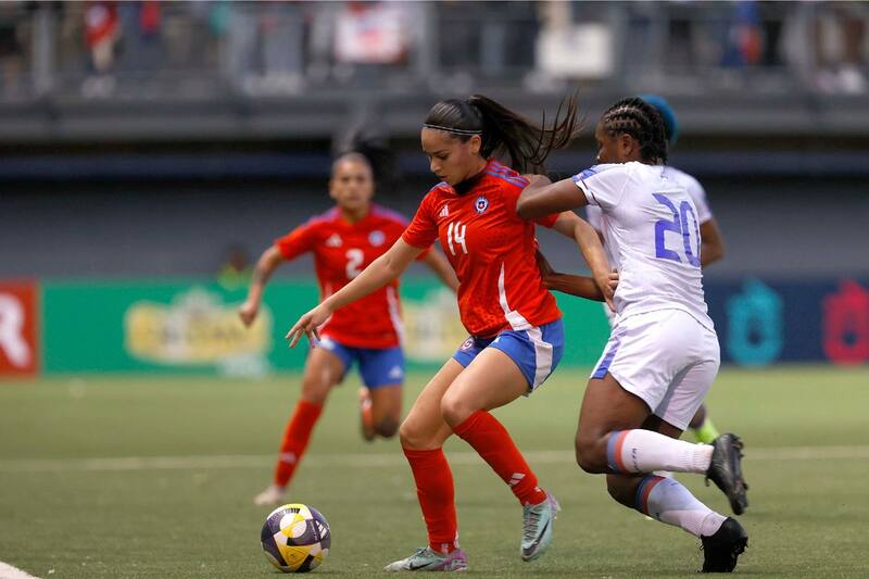 Vaitiare Pardo también marcó por primera vez con la Selección. Foto: Comunicaciones/FFCh