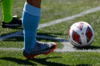 Histórico club del fútbol chileno sufre un duro golpe: no podrá jugar en la temporada 2024