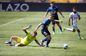 Le complican la cancha: la decisión que tomó Huachipato ante el interés de la U por Walter Mazzantti