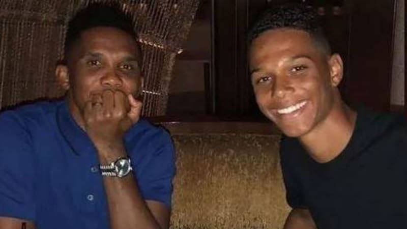 Samuel Eto'o junto a su hijo Etienne