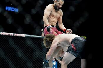 Jorge Masvidal propinó el nocaut más rápido de la historia de UFC con un brutal rodillazo