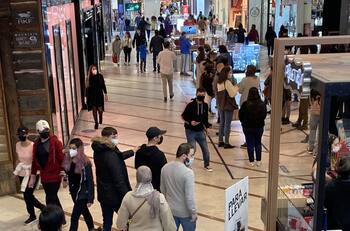 Proyecto de nuevo horario de cierre del comercio avanza en el Congreso: ¿Hasta qué hora funcionarían los establecimientos?