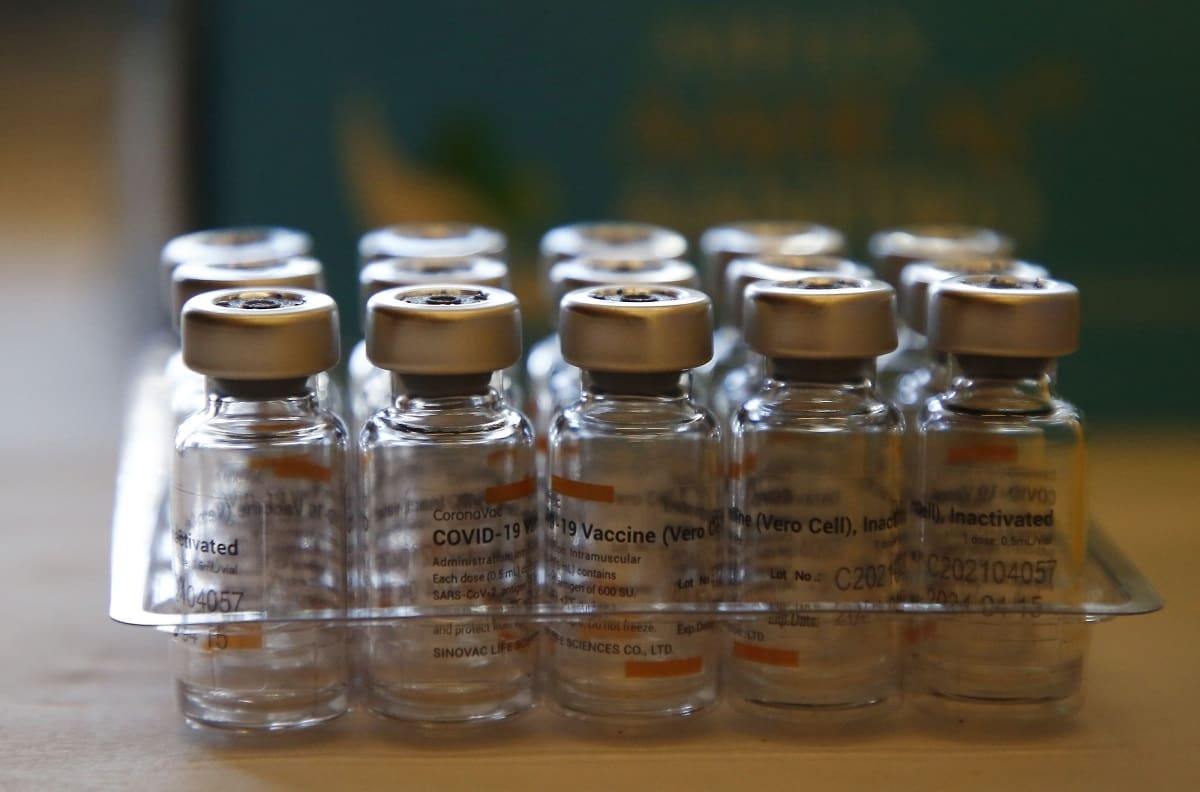 Panguipulli: seremi reconoce error en más de diez personas vacunadas con suero