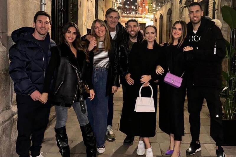Lionel Messi, Sergio Busquets y Jordi Alba cenaron con sus esposas y un asistente en febrero.