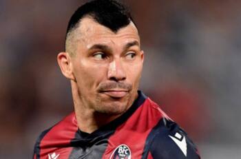 Una camiseta sudamericana: el especial pedido del entrenador del Bologna para Gary Medel