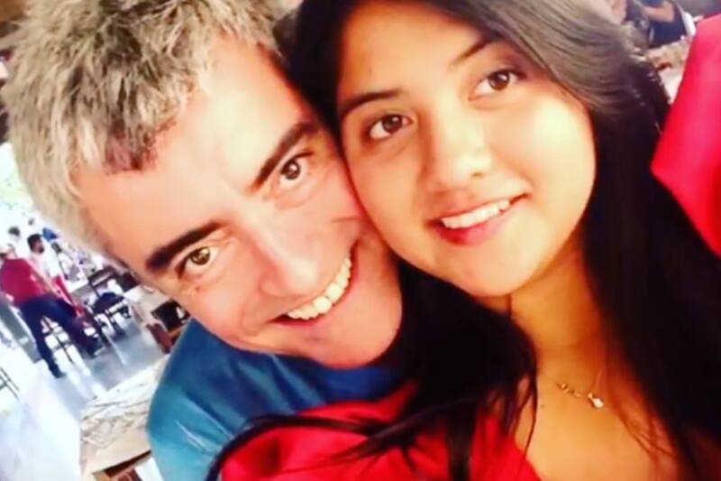 Mauricio Flores posa con su hija, Danika. Créditos: Instagram.