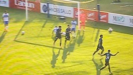 VIDEO | El primero del fútbol chileno en 2026: Huachipato sorprende con este gol a la UC en la Supercopa