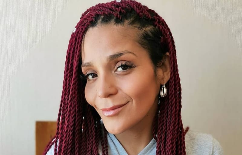 y su presente. Créditos: Instagram