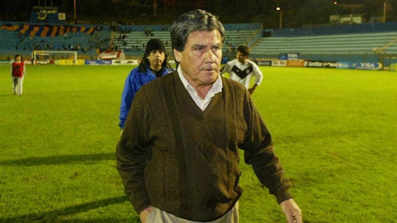 El entrenador también era muy dado a seguir ciertos patrones de comportamiento relacionados a la superstición. Varios dirigidos recuerdan su pasó por el equipo de Palestino '78.
