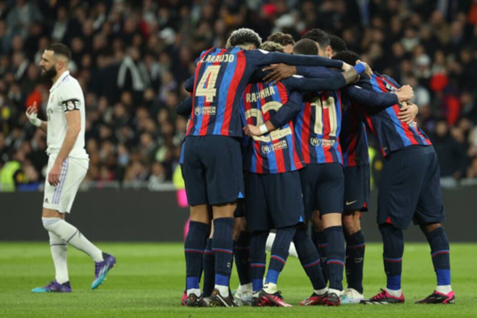 Un autogol de Militao le dio la victoria al elenco de Xavi en semifinales de Copa del Rey. (Agencia EFE)