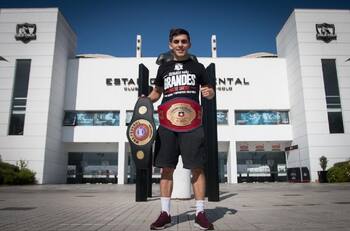 Andrés Campos ya tiene fecha y rival para su defensa de título: el pesaje sería en el Estadio Monumental