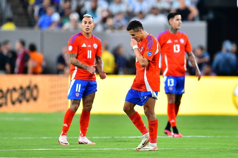 se perdería los duelos de La Roja ante Brasil y Colombia.