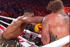 VIDEO | ¡Lo mandó al hospital! Así fue el espectacular nocaut de Anthony Joshua a Jake Paul